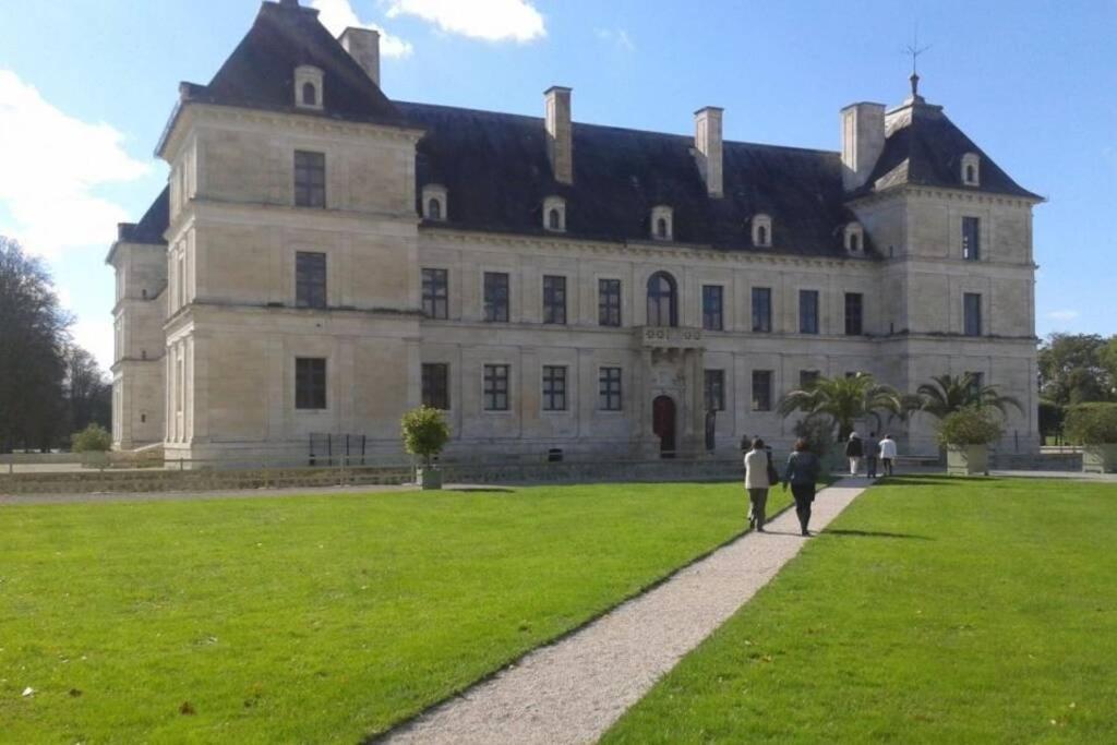 Charmante Maison Bourguignonne Avec Grand Jardin Et Parking Montbard Eksteriør billede